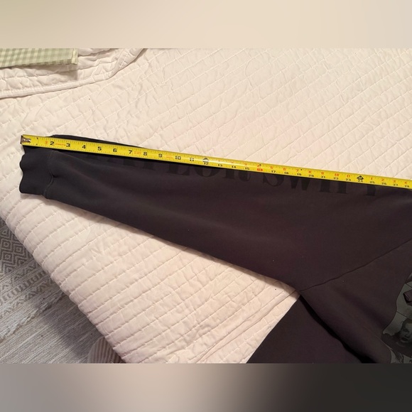 Taylor Swift eras tour concert hoodie oversized black kangaroo pocket - Picture 11 of 16